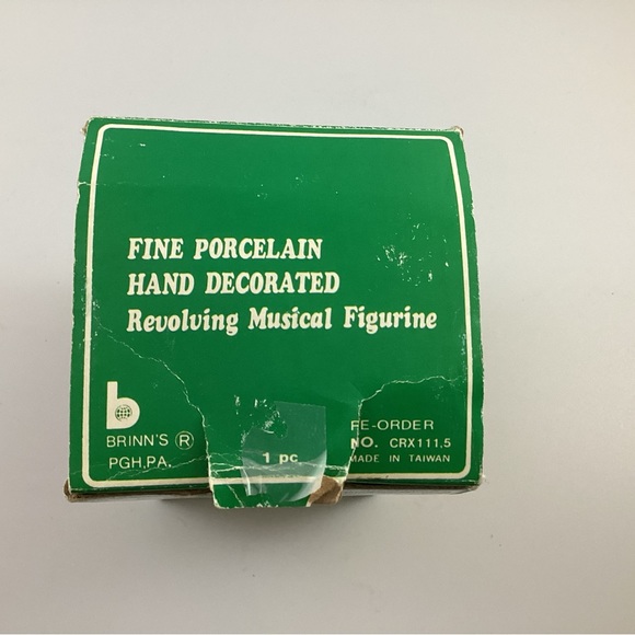 Brinn's Vintage Christmas Bear Stocking Revolving Musical Figurine With Box - Picture 7 of 10